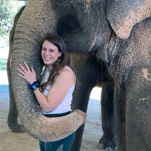 Meet your Posher, Leigh ann